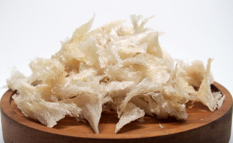 燕窝： 营养物质含量高，但需要考虑清真状况