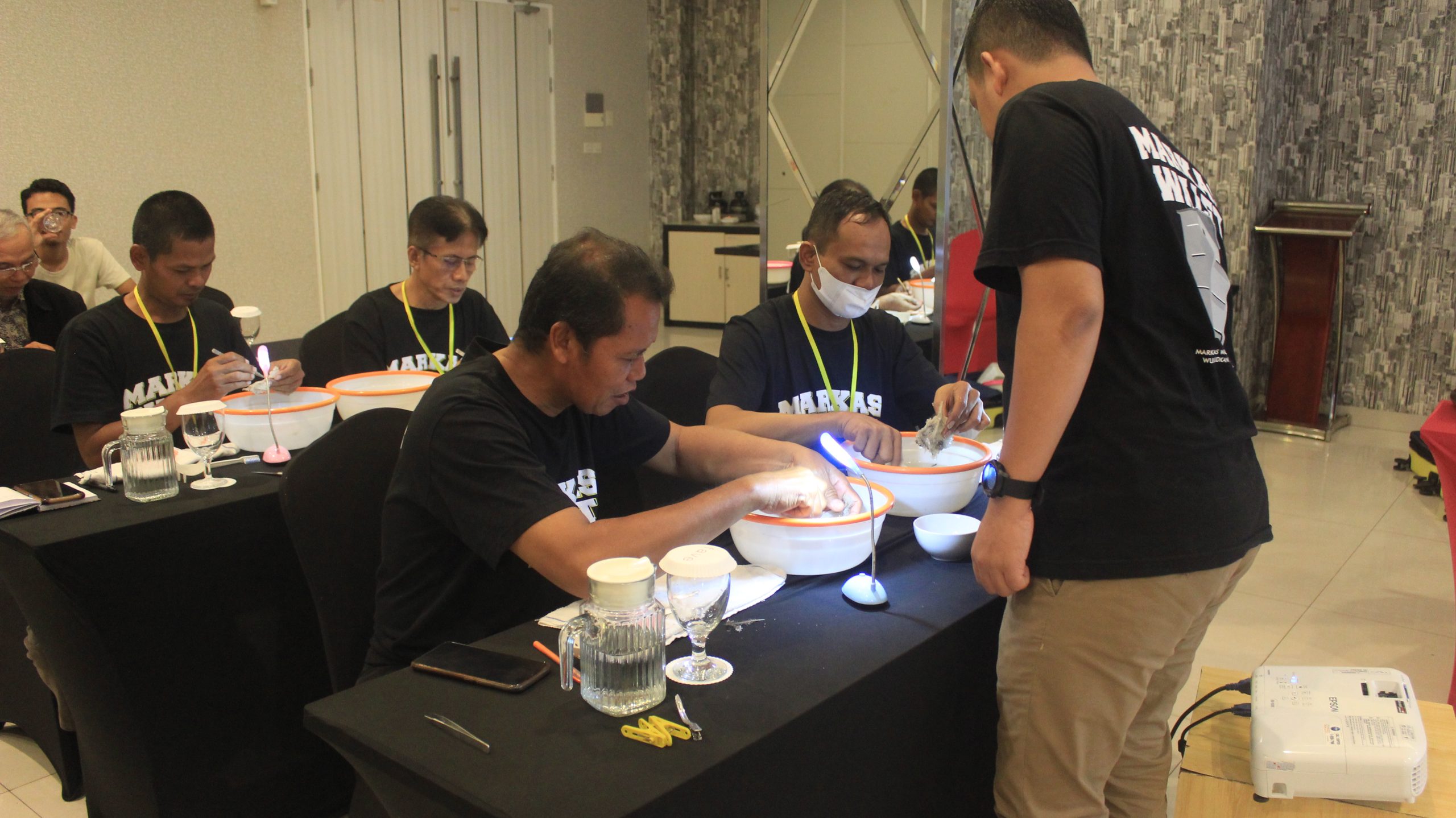 印度尼西亚燕窝业务的员工工资和利润潜力